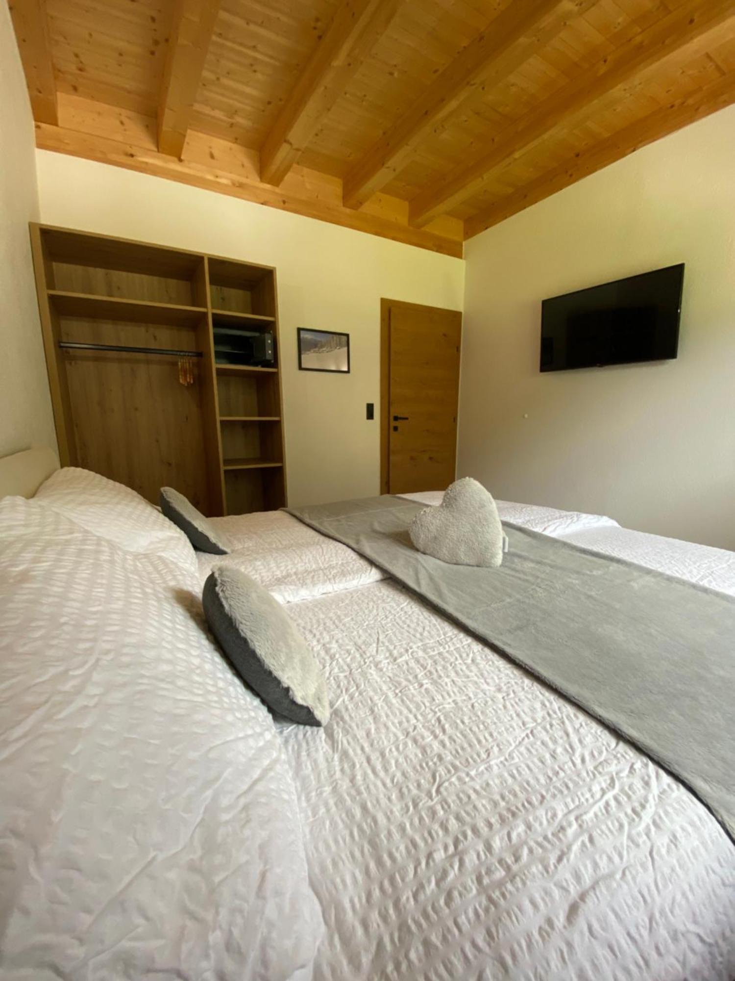 Montis Apartment See