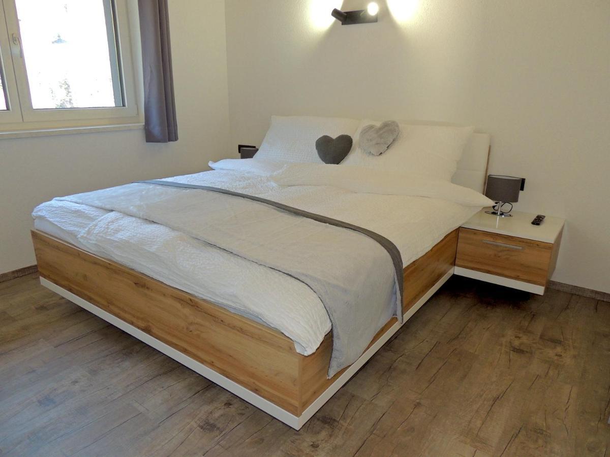 Montis Apartment See